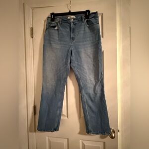 Abercrombie & Fitch The 90’s slim straight ultra High Rise Denim Jeans 33/16s